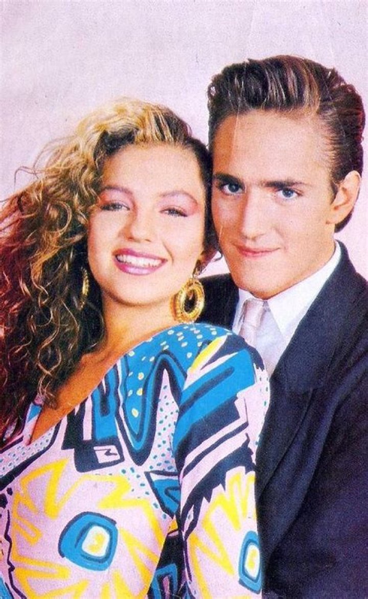 Thalia Hello Foros: A Comprehensive Guide to Understanding the Phenomenon